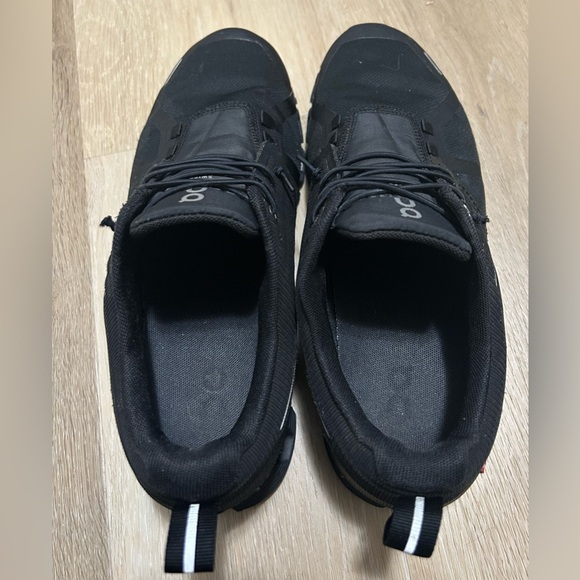 On Cloud Running Men's Athletic Black Shoes - Picture 5 of 7